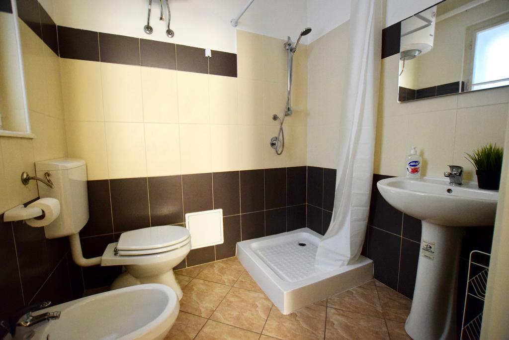 Budget Apartment By Hi5 - Revai Koez Budapeste Exterior foto