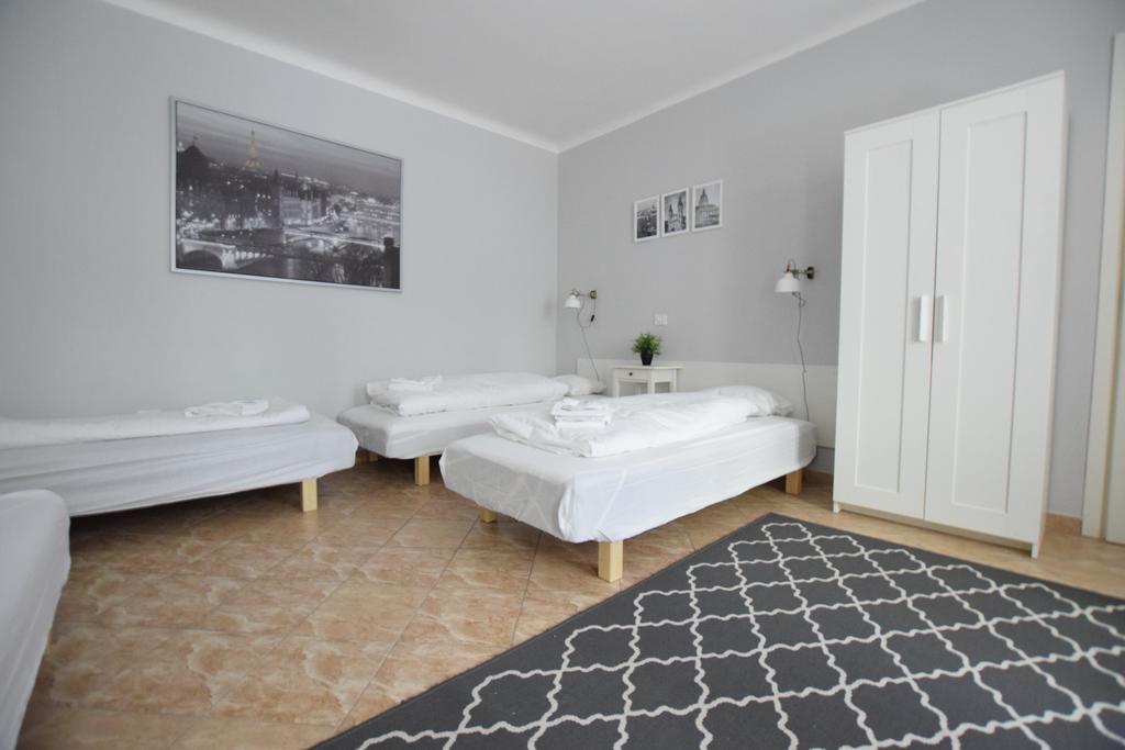 Budget Apartment By Hi5 - Revai Koez Budapeste Exterior foto