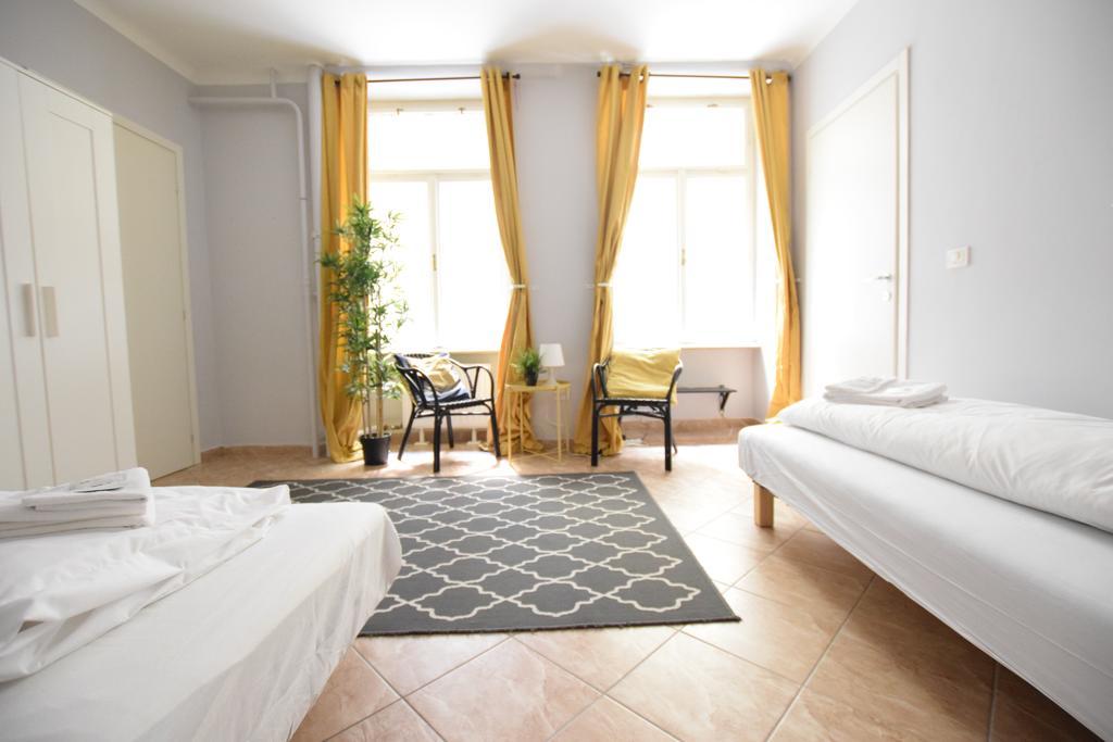 Budget Apartment By Hi5 - Revai Koez Budapeste Exterior foto