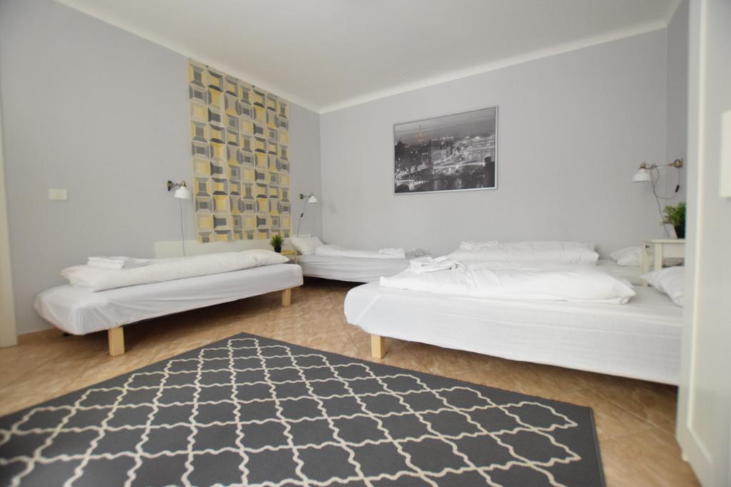 Budget Apartment By Hi5 - Revai Koez Budapeste Exterior foto